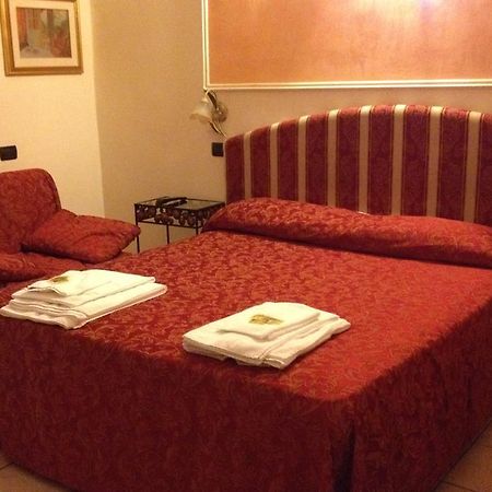 Hotel Sicilia Milan Luaran gambar