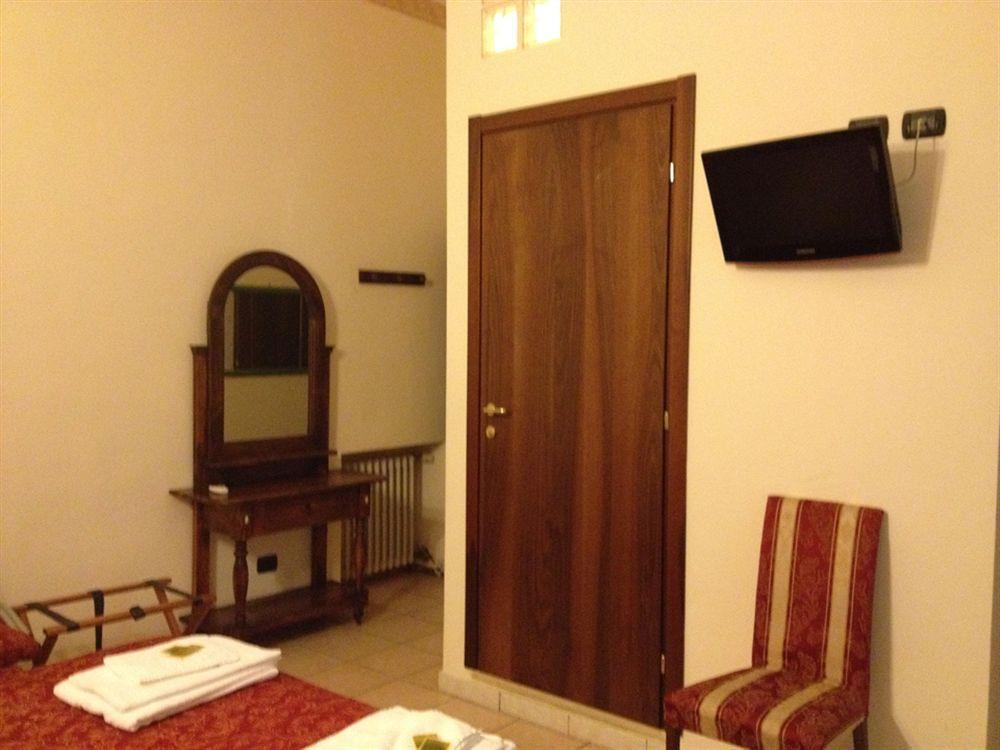 Hotel Sicilia Milan Luaran gambar