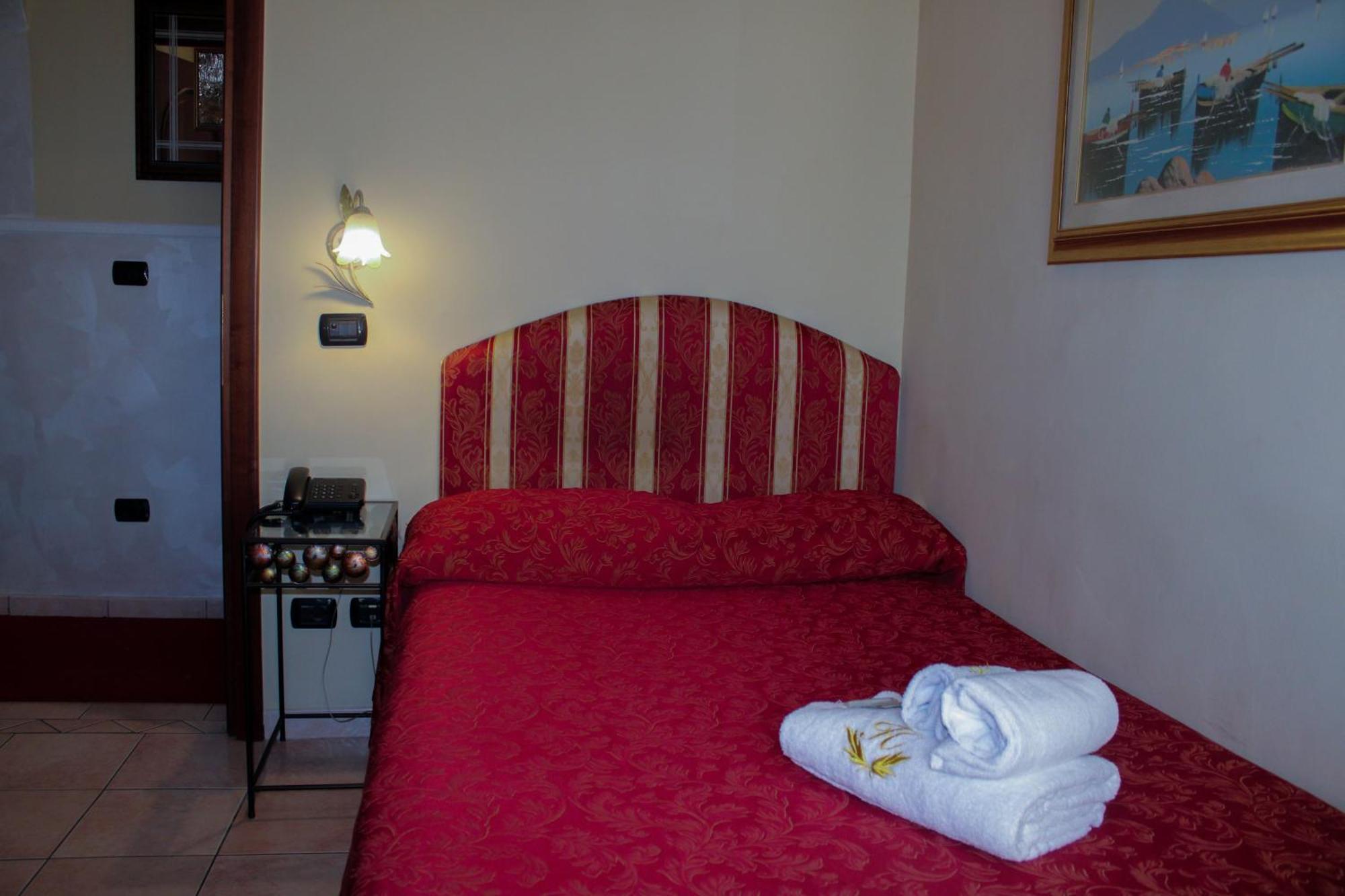 Hotel Sicilia Milan Luaran gambar