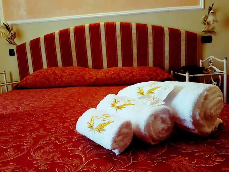 Hotel Sicilia Milan Luaran gambar