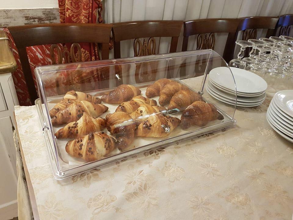 Hotel Sicilia Milan Luaran gambar